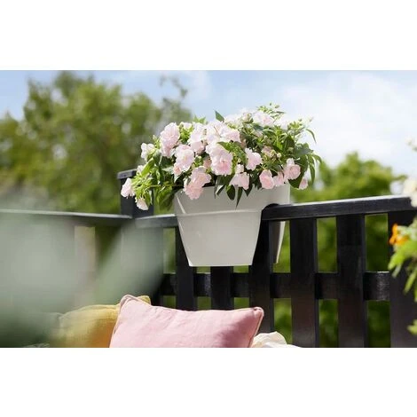 Elho VASO VIBIA CAMPANA FLOWER BRIDGE 40CM COLORE A SCELTA 6 Elho VASO VIBIA CAMPANA FLOWER BRIDGE 40CM COLORE A SCELTA – Image 4